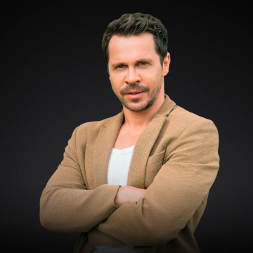 Павел Деревянко